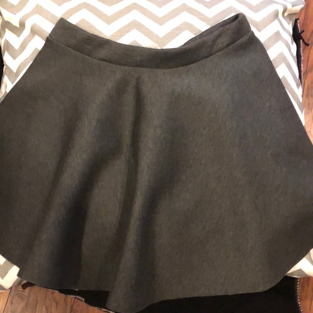 A gray skirt!